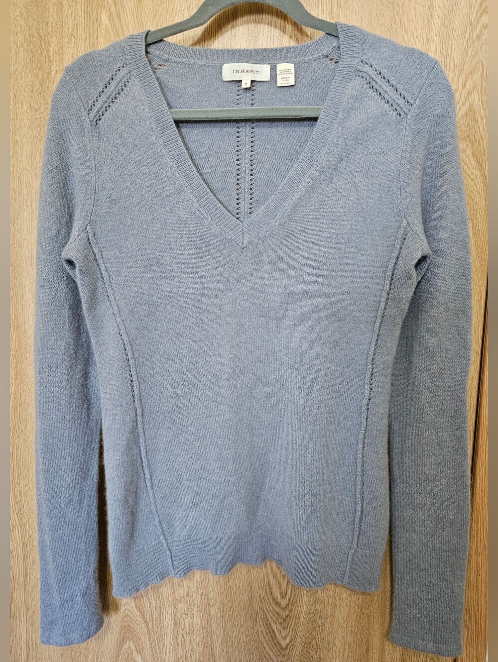 INHABIT Cashmere Fine Knit Detail Vneck pullover sweater Dusty Grey Blue Size M